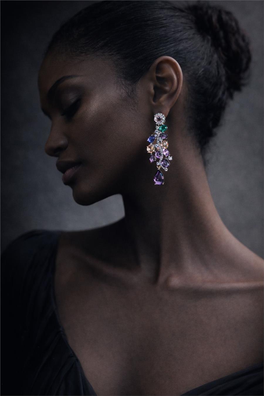 Laura Mor Yeşil Taşlı Şık Statement Küpe